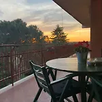 Green view apartment